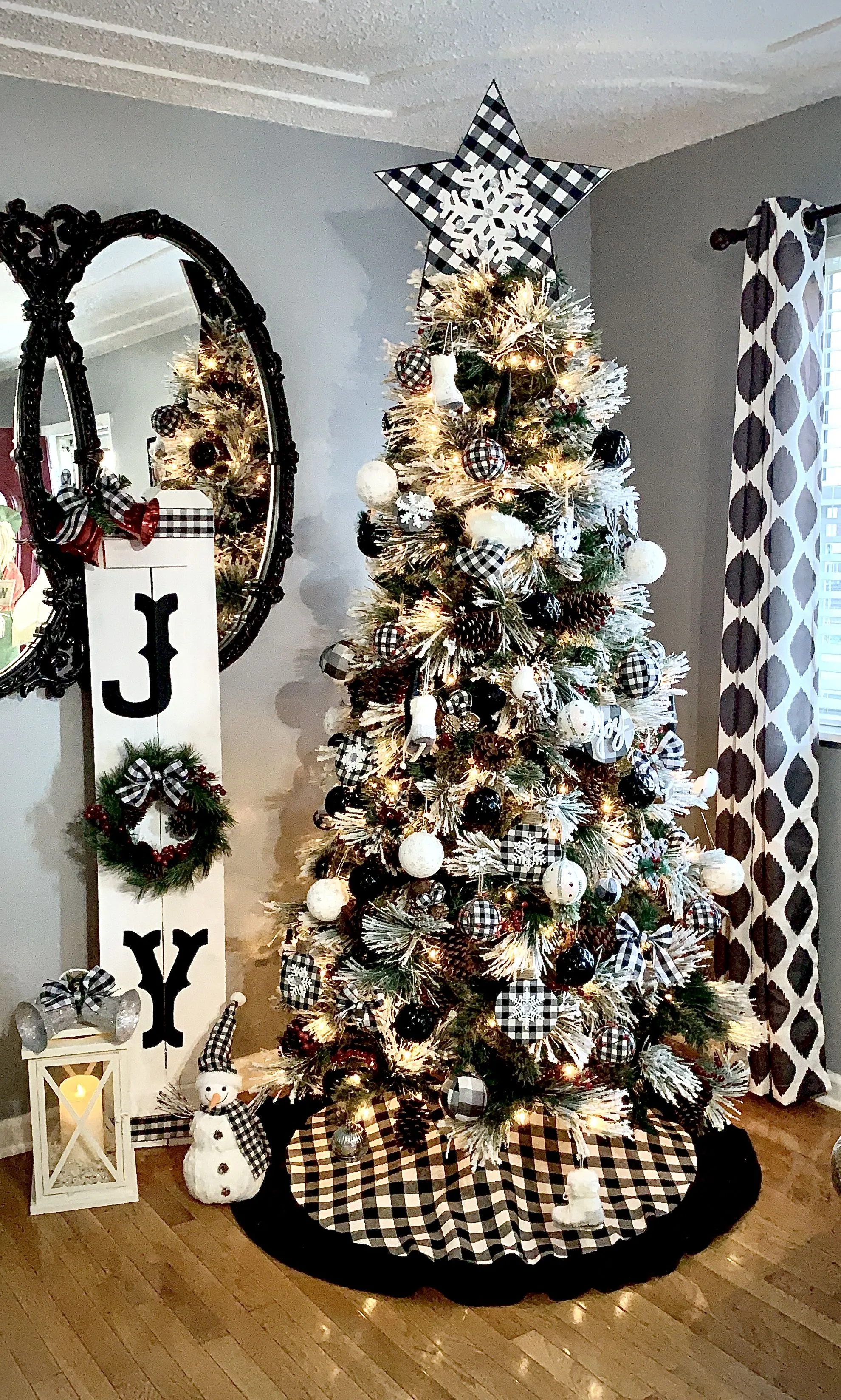 black santa decorations - Pin on Christmas