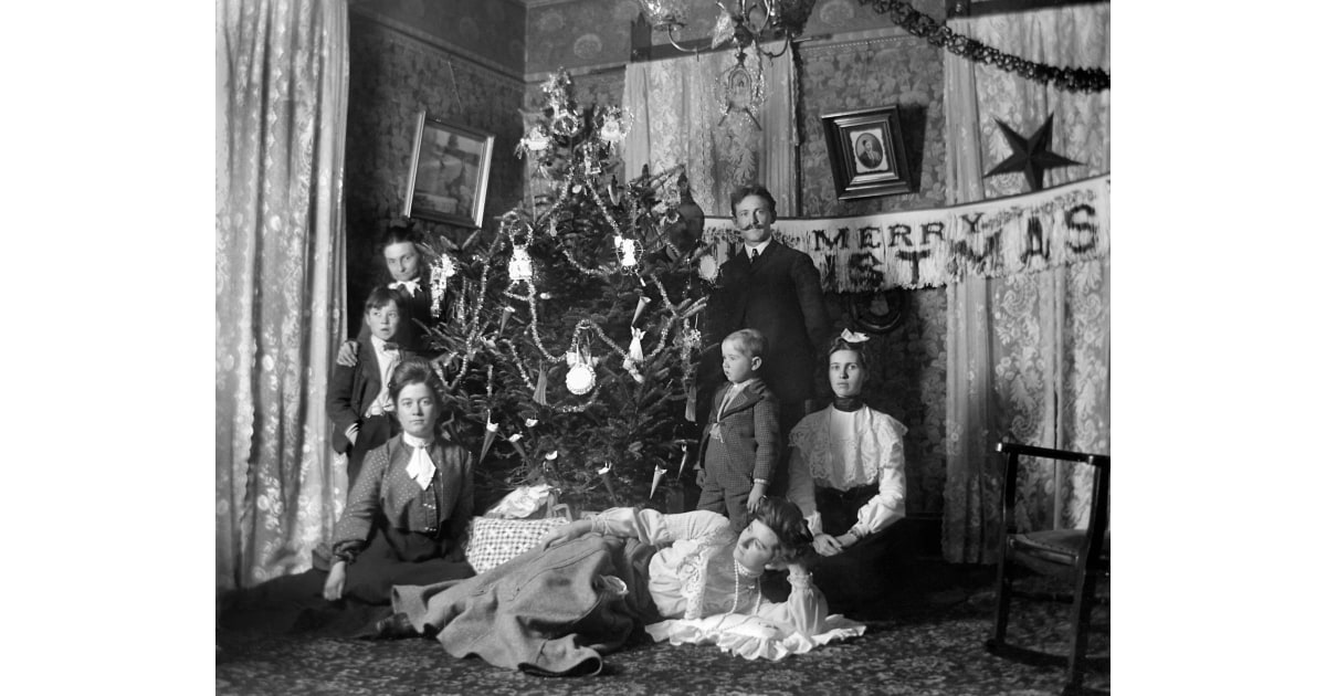 30 Christmas History Activities for Kids & Families