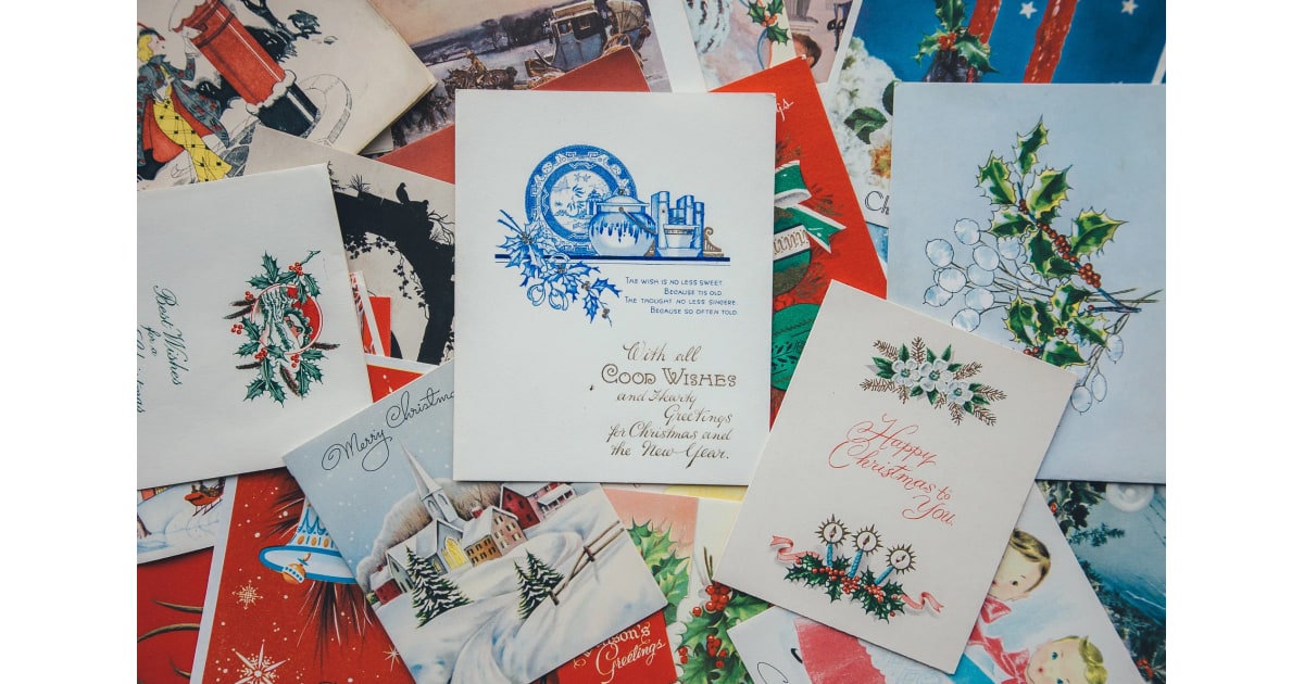 What Are Some Christmas Verses for Cards to Use?
